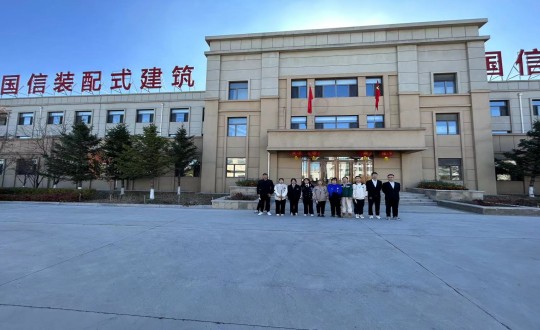 11.长春修建学院应届生来到装配式总公司旅行面试（资助处置惩罚下照片，，，，，，，，凸显人物）_副本.jpg