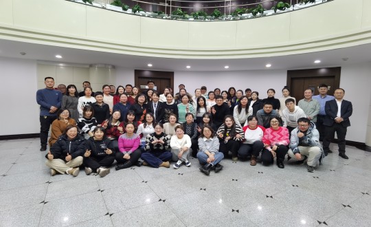 2024年1月13日，，，，，药业公司举行2023年度总结表扬暨“平行腾飞”主题年会_副本.jpg